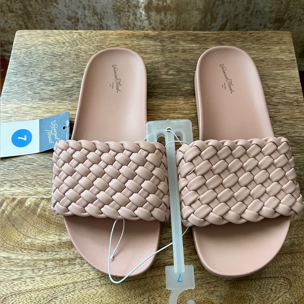 Universal Thread Womens Polly Slide Sandals in Blush size 7